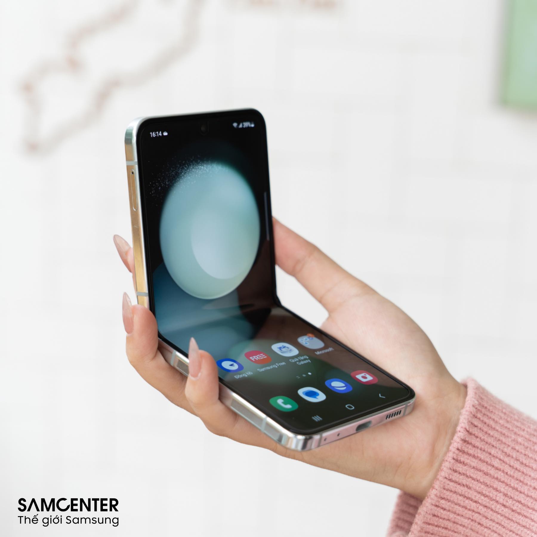Samsung Z Flip5 nên mua mới